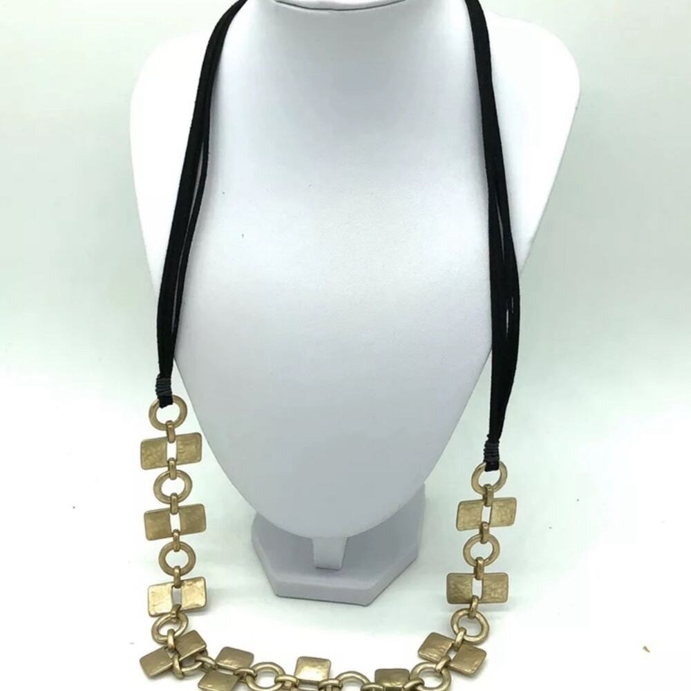 CHICO’s 36” GOLD TONE LEATHER NECKLACE